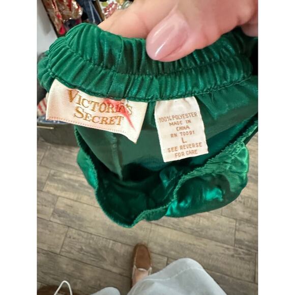 Vintage Victoria's Secret Green gold label Shirt & Bottom 2pec Set Size L - Picture 5 of 7